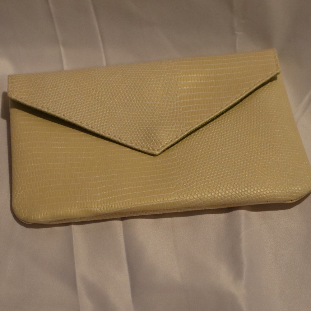 IPSY August 2021 Bag